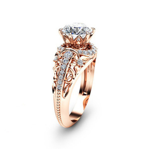 Anello classico color rosa dal design elegante per donna, gioielli da indossare ogni giorno - Product Image 3