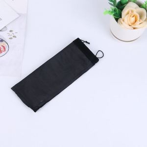 Pochette en velours noir 10x30cm avec cordon de serrage, sac cadeau en paille, petite pochette à bijoux, impression personnalisable - Product Image 5