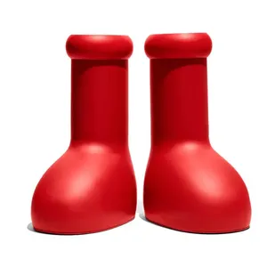 ยางอีวาสำหรับเด็กไซส์5, รองเท้าบูทสีแดงขนาดใหญ่สำหรับผู้ชาย