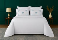 Funda de almohada suave con diseño floral tranquilo, transpirable y resistente a la decoloración, perfecta para refrescar espacios habitables.