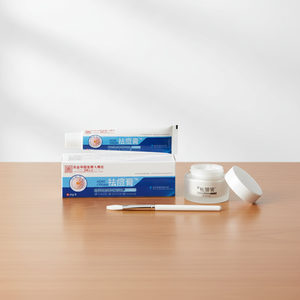 Krim Perawatan Bekas Luka Herbal Alami yang Lembut - Balsem Perawatan Kulit Harian untuk Perawatan Tubuh yang Lembut - Product Image 2