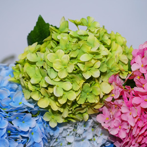 Hoogwaardige handgemaakte kunstmatige hortensia's voor hotel- en bruiloftsdecoraties - Product Image 6