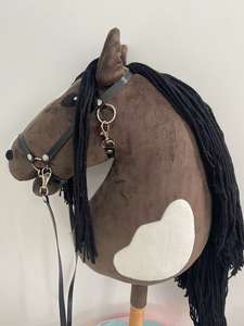 CHIQUE Personalisiertes Steckenpferd mit Realistischem Kopf, Spielzeug für Kinder mit Abnehmbarem STAB - Product Image 3