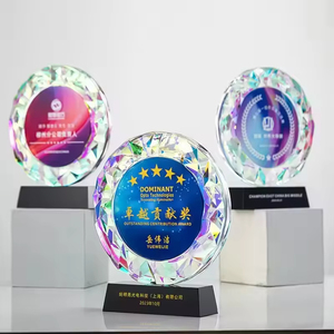 Trophée en cristal multicolore de forme ronde, souvenir, avec base noire - Product Image 1