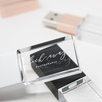 Clé USB promotionnelle personnalisée avec logo 3D, en cristal Yilan transparent, USB 2.0, 4 Go, 8 Go, 16 Go, clé USB portable carrée
