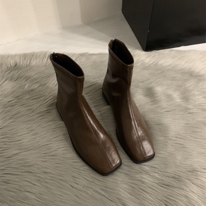 Nouvelles Bottes Martin Plates et Élégantes pour Femme, en Cuir Souple, à Bout Carré, Talon Bas Polyvalent, Fermeture Éclair Arrière, Collection Automne-Hiver 2026 - Product Image 5