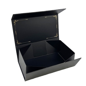 Cajas de Embalaje de Cartón Plegables Magnéticas Negras de Lujo con Estampado en Relieve y Lámina Dorada Reciclables para Ropa Interior - Product Image 1
