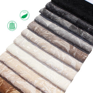 <span class=keywords><strong>Tissu</strong></span> de couvre-lit en chenille <span class=keywords><strong>au</strong></span> mètre <span class=keywords><strong>Tissu</strong></span> d'<span class=keywords><strong>ameublement</strong></span> en <span class=keywords><strong>velours</strong></span> polyester <span class=keywords><strong>Tissu</strong></span> rayé en chenille pour canapé - Product Image 2