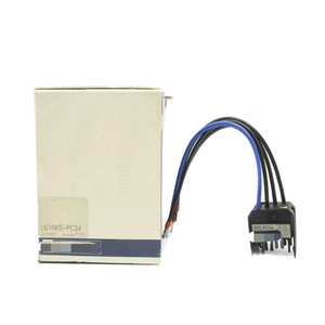 AK5-PC34 (6er-Pack) Neuer Original-Lagerbestand Industrielle Automatisierung SPS-Programmiersteuerung - Product Image 1