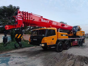 Grúa sobre Camión SANY STC750H Usada de Primera Calidad, 75 Toneladas, con Motor Weichai Nacional III, Diseño de Estabilizadores para Operaciones de Elevación Pesada - Product Image 2