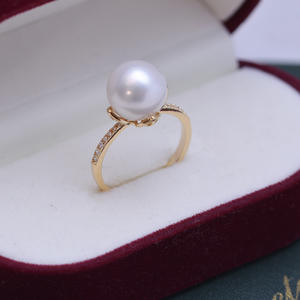 Bague en argent Zhuji Edison S925, perle d'eau douce ronde de 10-11 mm, lumière intense, minimaliste, faite à la main avec de fines imperfections - Product Image 1