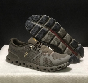 <span class=keywords><strong>Chaussures</strong></span> de sport respirantes en maille de haute qualité style Clouds 5 pour hommes et femmes, <span class=keywords><strong>chaussures</strong></span> décontractées de mode pour la gym et la marche - Product Image 1