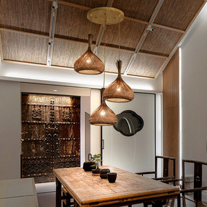 โคมไฟแขวนไม้ไผ่รูปวงรี E27 LED ตกแต่งบ้านสำหรับห้องน้ำชา ร้านอาหาร เคาน์เตอร์บาร์ - Product Image 1