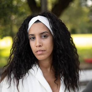 Fascia per Capelli Intrecciata Margherita in Cotone Organico Crema Minimalista Moderna Ecologica per Donna Casual - Product Image 1