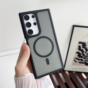 Cassa del telefono di ricarica senza fili magnetica in fibra di carbonio <span class=keywords><strong>per</strong></span> <span class=keywords><strong>Samsung</strong></span> S25 S24 S23 <span class=keywords><strong>S22</strong></span> Ultra <span class=keywords><strong>Plus</strong></span> da uomo custodia traslucida - Product Image 3