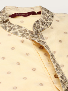 Nouvelle conception de kurta brodée pour femmes, style royal vintage, par Ramas Kurtis, pour les occasions festives et les mariages, séchage rapide, été, Rajasthan - Product Image 6
