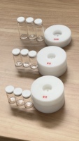 Équipement de capsulage semi-automatique à couple précis pour petits flacons d'encre d'imprimante