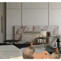 Cheminée en marbre travertin beige monobloc avec cadre en acier intégré pour application intérieure (hôtel, appartement, villa)