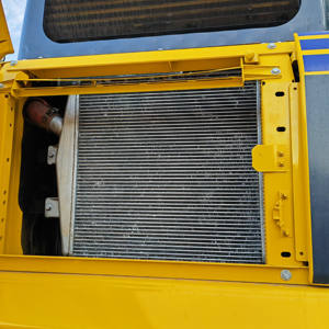 Excavadora KOMATSU PC400 Usada en Venta, 40 Toneladas, Original de Japón, Gran Excavadora de Orugas Lista para Exportar - Product Image 6