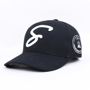Gorra de Béisbol Negra con Bordado 3D, 6 Paneles, Algodón, Logotipo Personalizado, Cierre Ajustable, Proveedor BSCI GRS - Product Image 1
