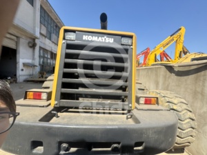 Chargeur sur pneus d'occasion Original japon Komatsu WA470 de haute qualité WA420 WA380 WA360 WA320 WA600 WA700 en stock à vendre - Product Image 3