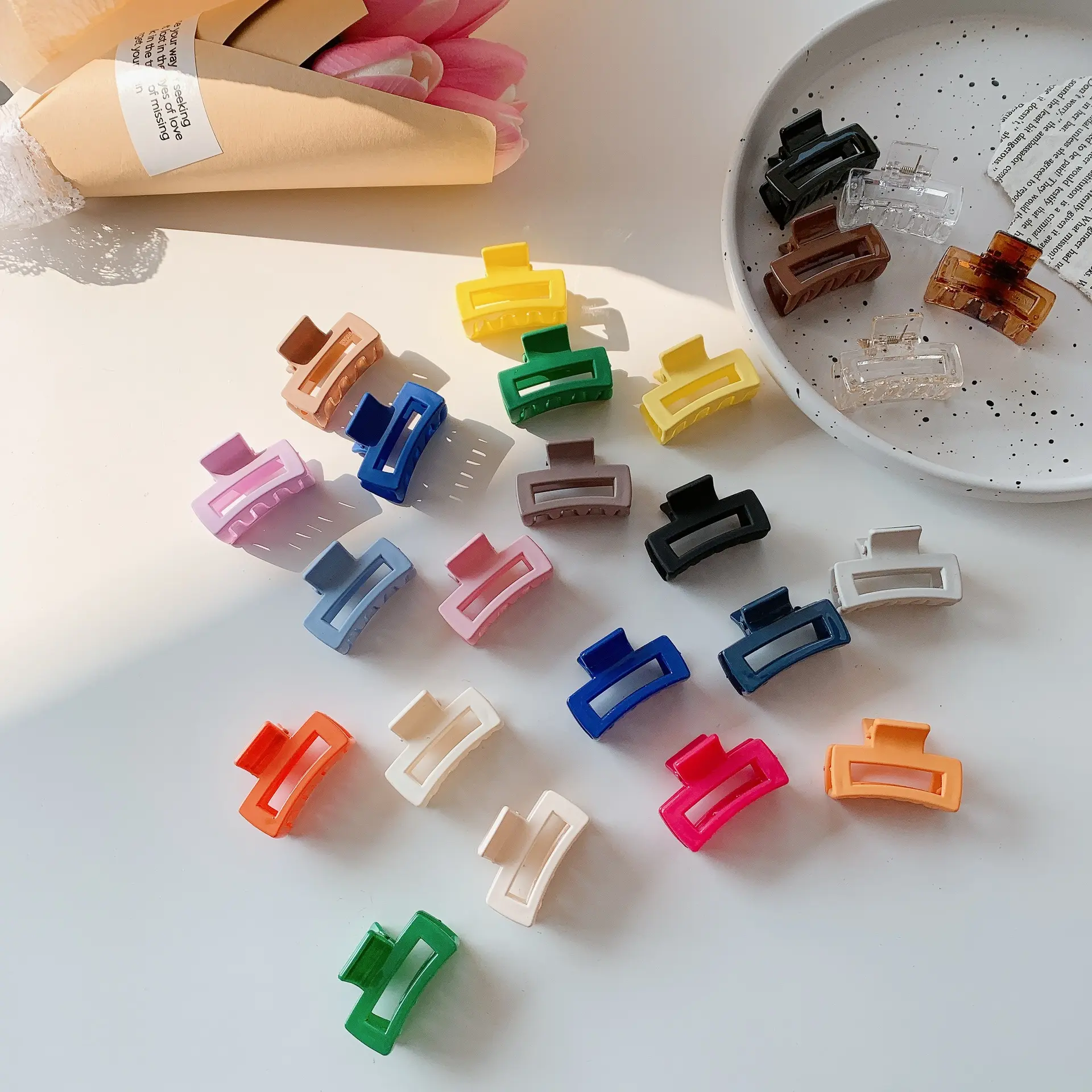 Wholesale Custom Candy Sweet Mini Small Rectangle Hair Claw Clip Simple Fashion Elegant Matte Plastic Hair Claw For Girls