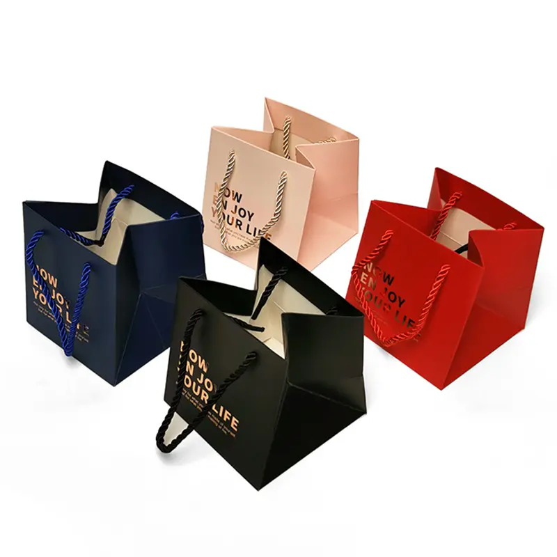 Logotipo personalizado Gold Foil Shopping Paper Bags Presente Obrigado Sacos Para Embalagem Com Fitas