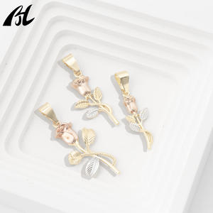 14k सोने की प्लेटेड गुलाब दो रंग की पेलेंट हार महिलाओं के लिए आकर्षक फैशन एक्सेसरी - Product Image 3