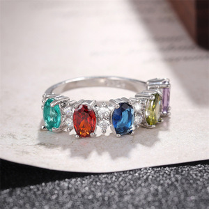 Anello Minimalista Geometrico con Zirconi Colorati per Donne, Elegante Gioiello da Dito alla Moda - Product Image 3