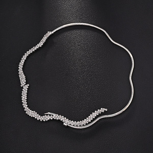 Collana Minimalista Boho con Onde e Perline <span class=keywords><strong>Swarovski</strong></span> Personalizzate per <span class=keywords><strong>Donne</strong></span> - Accessorio Moda con Catena Geometrica - Product Image 3