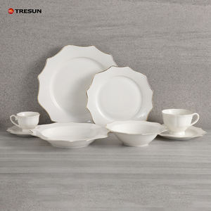 Service de table de luxe 32 pièces en porcelaine fine New Bone China, avec bordure dorée, compatible micro-ondes - Product Image 2