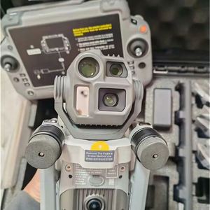 Nouvelle version mondiale du drone Matrice 4E Plus Combo avec mesure intelligente, caméra téléobjectif moyenne et module de télémétrie laser - Product Image 1