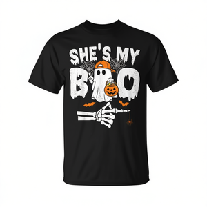 T-shirt assorti pour couples She's My Boo Halloween, design effrayant, sérigraphié, col rond, manches courtes - Product Image 2