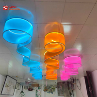 Lustre LED spirale artistique personnalisé pour mariage, grand luminaire suspendu pour décoration de plafond de salon de thé ou d'hôtel