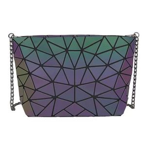 Conjunto de Tres Piezas para Mujer, Bolso Tipo Cubo de Tela PU con Diseño Geométrico de Rombo Luminoso que Cambia de Color, con Cadenas y Correa Individual - Product Image 2