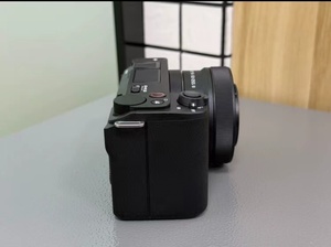 Cámara Digital <span class=keywords><strong>Sony</strong></span> <span class=keywords><strong>ZV</strong></span>-E10 II + 16-50mm II sin Espejo 4K Usada al por Mayor para Vlogs y Grabación de Video <span class=keywords><strong>ZV</strong></span>-E10M2 - Product Image 4