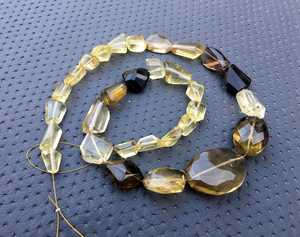 Vente en gros de 30 pièces de pépites à facettes en quartz citron naturel de haute qualité en forme de pépites à facettes en quartz citron jaune véritable - Product Image 3