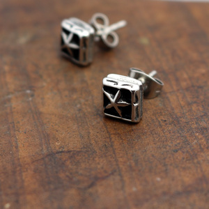yunnique Stainless Steel <b>Small</b> Square <b>Stud</b> <b>Earrings</b> Star Pattern Retro Korean Style Fashion Jewelry - Product Image 4