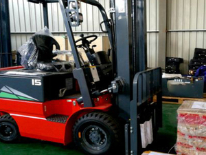 Montacargas Eléctrico Mini de 1.5 Toneladas <span class=keywords><strong>AC15</strong></span> de Alta Calidad y Marca Líder en China, con Precio de Fábrica - Product Image 2