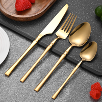 Ensemble de Couverts de Table Complet de Luxe en Acier Inoxydable 4 Pièces pour Mariages et Événements (Cuillères, Fourchettes et Couteaux)