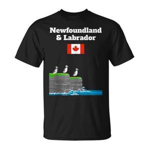 Camiseta con la bandera de Canadá de Newfoundland Labrador Puffins Sea Cliffs - Product Image 1
