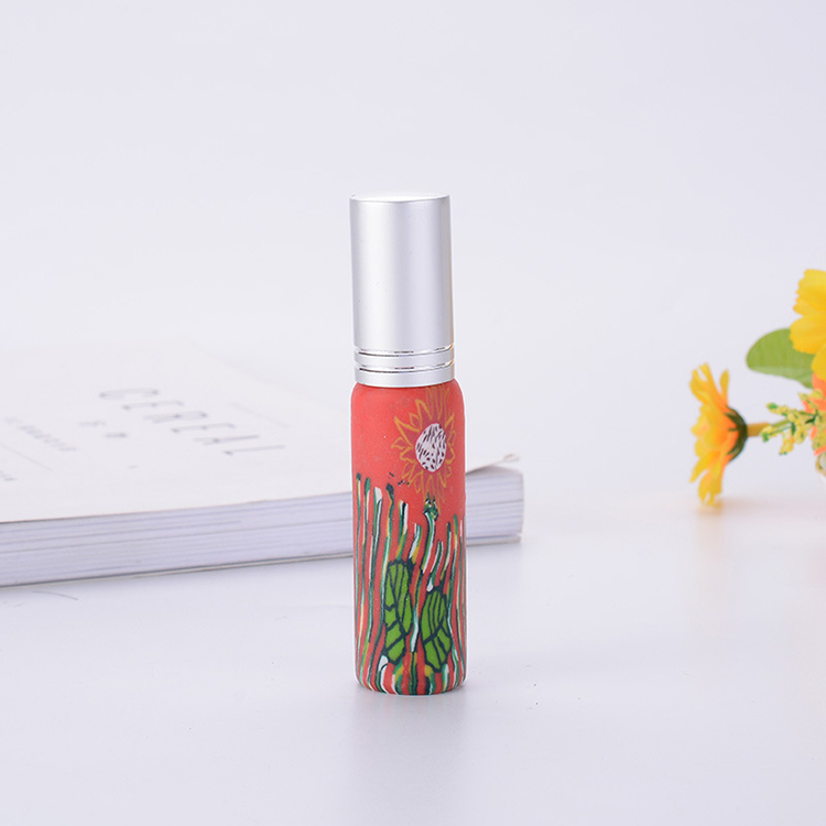 Tube coloré de jet cosmétique de 10ml mini atomiseur de parfum de voyage bouteille