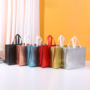 Vente en gros de tissu non tissé holographique recyclé avec logo personnalisé sac fourre-tout en <span class=keywords><strong>film</strong></span> métallique sac à provisions non tissé laser avec impression de logo - Product Image 2