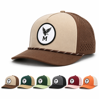 Topi Baseball Bordir Logo Kustom 5 Panel Dua Warna dengan Lubang Laser Cut dan Tali di Pinggir untuk Golf dan Aktivitas Luar Ruangan Sehari-hari