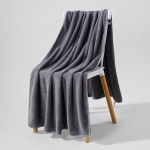 Coral <b>Fleece</b> Bath Towel for Adults Thickened Absorbent Beauty Salon Bed <b>Sheet</b> Quick-Dry Not Easy to Shed Hair Home Use - Product Image 3