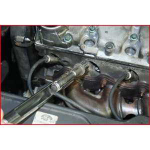 KS TOOLS - 500.7525 Extracteur de connecteur de bougie à poignée en T, court, 225mm - EAN 4042146228517 ENGINE AND TIMING SET - Product Image 4