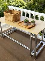 Bureau d'ordinateur minimaliste moderne, table de studio en bois massif avec profil en aluminium, personnalisable, multi-tailles, pour chambre ou bureau à domicile