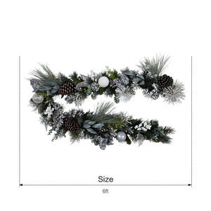 Guirlande de décoration de Noël pour la maison, de bonne qualité, personnalisée, avec des plantes vertes, des pommes de pin et des boules - Product Image 2