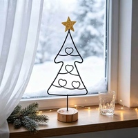 Décoration de table de Noël en fil de fer, arbre en fil de fer artistique avec base en bois, boucles étoiles et cœurs dorées, ornement minimaliste pour bureau et cheminée