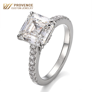 Bague de fiançailles et de mariage en or blanc 18 carats avec diamant de laboratoire taille Asscher, personnalisable avec pierres latérales, fabrication de bijoux fins. - Product Image 1
